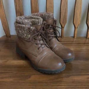 Brown boots with flap